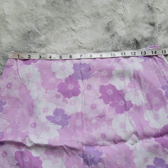 NWOT Charlie Holiday Lilac Floral Phoebe Skirt 8 - Picture 6 of 7
